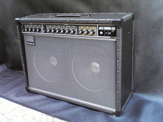 ROLAND JC120B